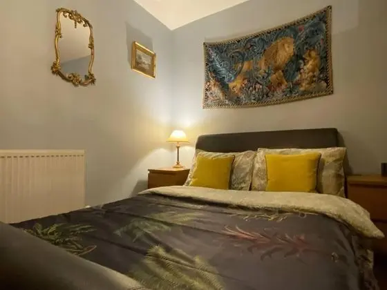 Unique Central yet Secluded Flat in Macclesfield