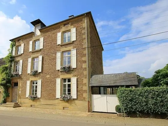 Unique Holiday Home in Virton with Hot Tub