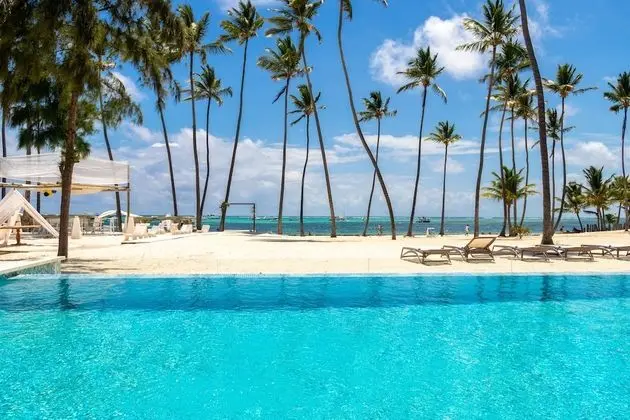 Unique Modern Condo with Beach Access