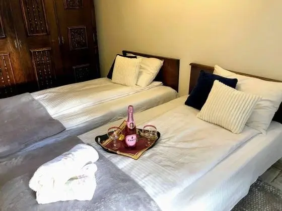 Unique Old Town Home 2min to Beach & Harbour - Oda