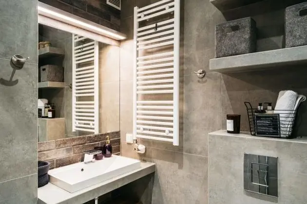 Unique Unusual Apartment in Heart of Jewish Quarter - Banyo Tipleri