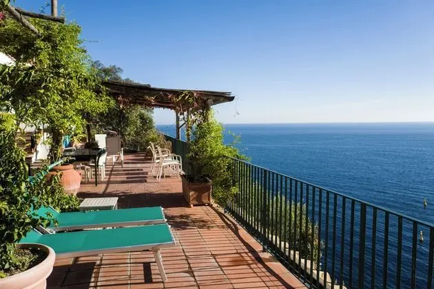 Unique, Waterfront Villa la Madonnina for 6, Pool, sea Access, Views, Parking, - Öne Çıkan Resim