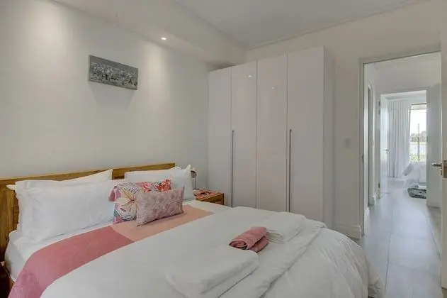 UniqueStay Paardevlei Square 3 Bedrooms - Adults Only - Oda