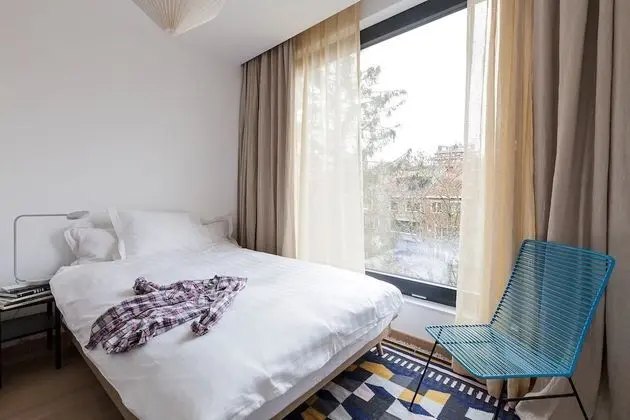 Unit 2 - Modern Smart Home Duplex With Free Parking - Oda