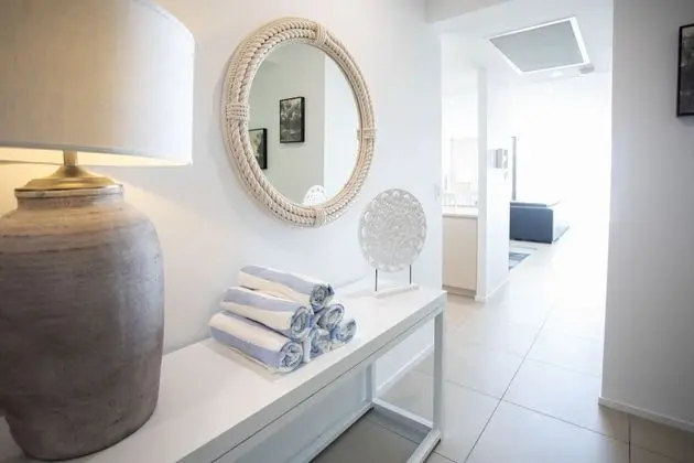 Unit 80 3 B/R Lux Ocean View - Lobi