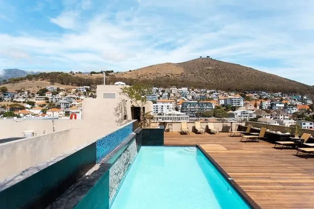 Unit Number 204 Cape Royale Luxury Apartments - Havuz