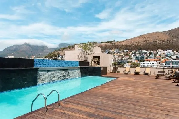Unit Number 318 Cape Royale Luxury Apartments - Havuz