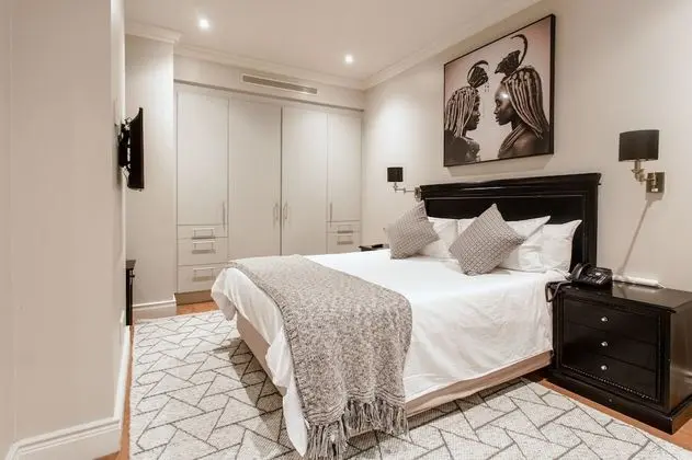Unit Number 414 Cape Royale Luxury Apartments - Oda