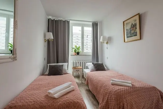 UNIT Warszawa Centrum Room by Metro Rondo ONZ - Öne Çıkan Resim