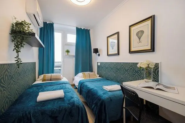 UNIT Warszawa Centrum Room by Metro Rondo ONZ - Öne Çıkan Resim