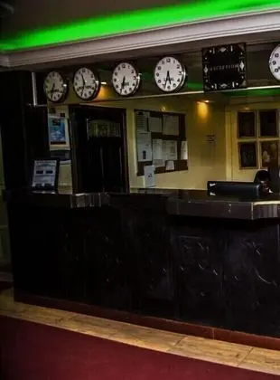 Hotel Univers 3 - Lobi
