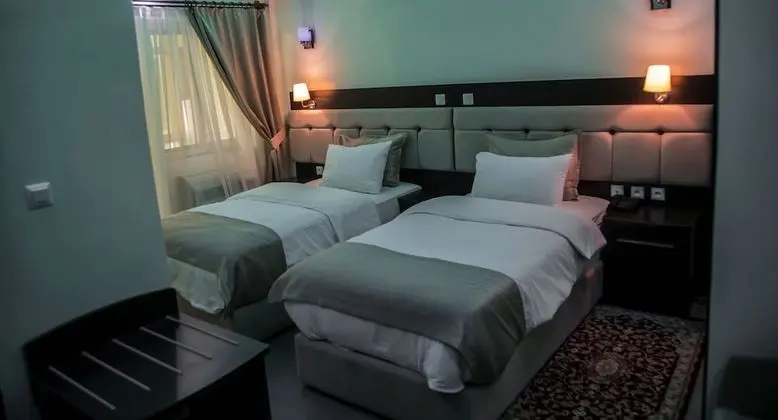 Hotel Univers 3 - Oda