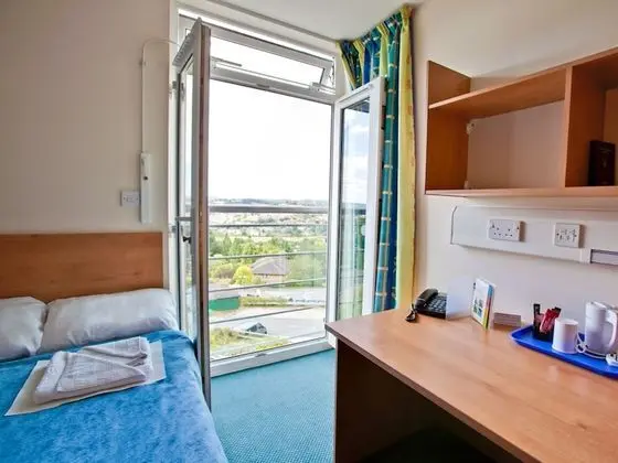 University of Exeter Holland Hall - Oda