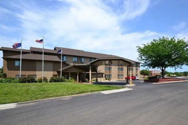 University Inn Lawrence