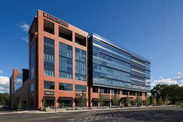 The Hotel at the University of Maryland - Öne Çıkan Resim