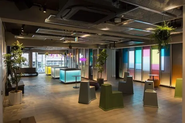 UNPLAN Shinjuku – Hostel - Lobi