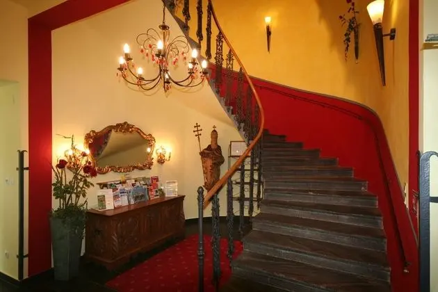 Hotel Unter den Linden - Lobi