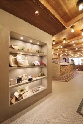Unwind Hotel & Bar Sapporo - Lobi
