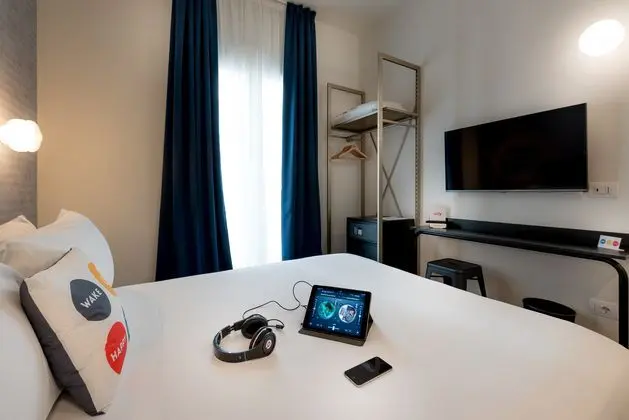Up Hotel - Oda