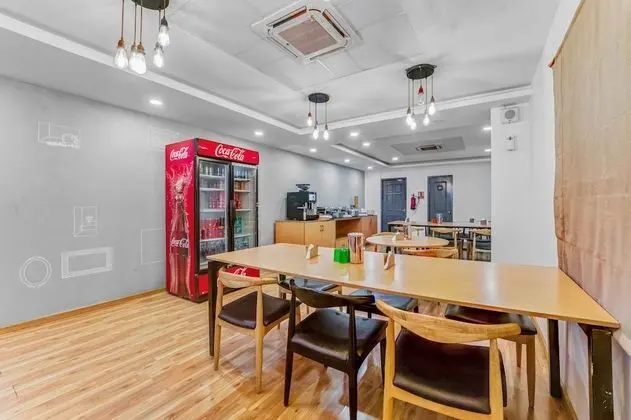 UPAR Hotels Nungambakkam - Yerinde Yemek