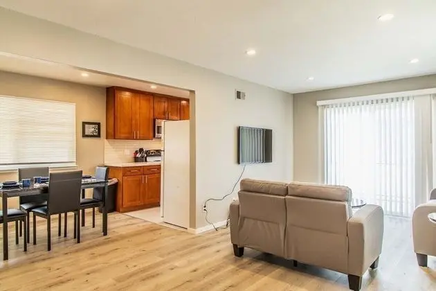Updated 2 Bedroom in San Jose - Oda