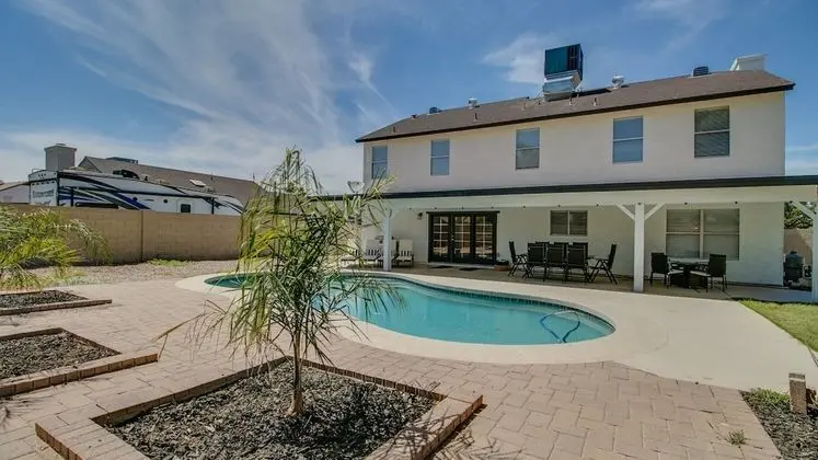 Upgraded 4-bdrm Beautiful Home W/pool!