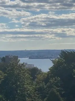 Upmarket 2 Bedroom Apartment With sea Views - Plaj