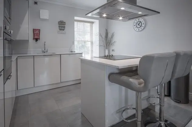 Upper Deck - 2 Bedroom Apartment - Saundersfoot - Mutfak