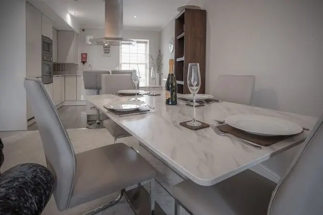 Upper Deck - 2 Bedroom Apartment - Saundersfoot - Oda Düzeni