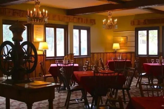 The Upper Pass Lodge at Magic Mountain - Yerinde Yemek