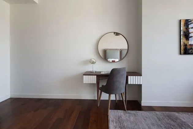 Upscale 3BR Apartment In Prime Location - City Walk - İç Mekan