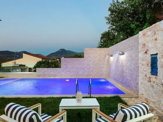 Upscale Villa in Achlades Crete With Private Pool - Havuz