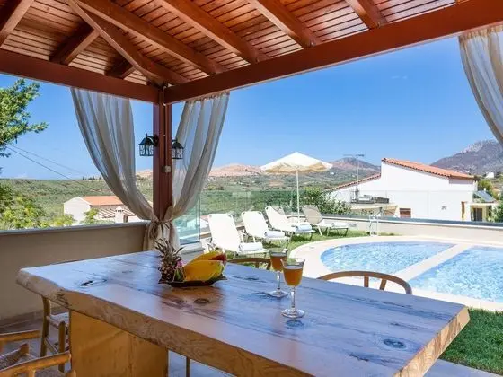 Upscale Villa in Achlades Crete With Private Pool - Havuz