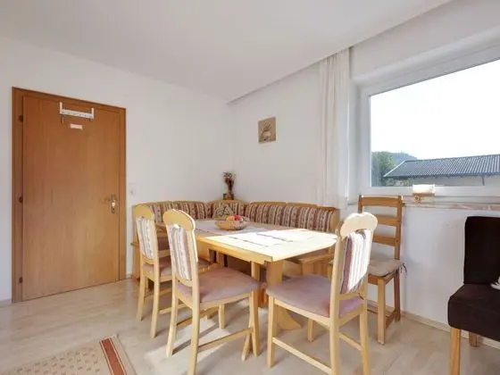 Upscale Apartment in Salzburg With Terrace and Country Views - Yerinde Yemek