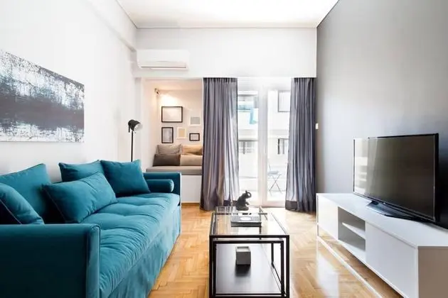 UPSTREET Bright Flat near Acropolis