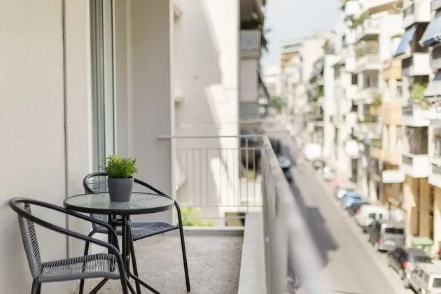UPSTREET Urban 2BD Apartment in Koukaki