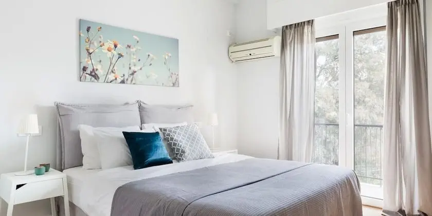 UPSTREET Zeus Temple View 2BD Apt Acropolis-Plaka - Oda