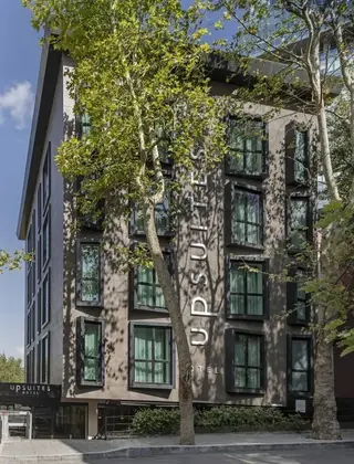 Upsuites Hotel