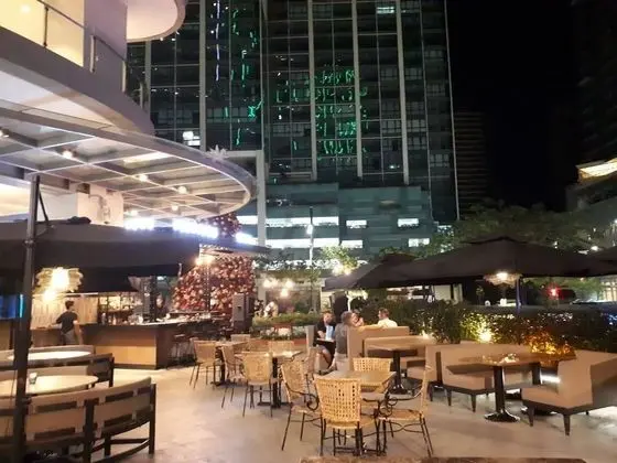 Uptown BGC near St. Luke's - Yerinde Yemek