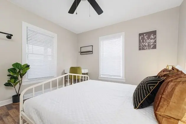Uptown Cottage Unit B - Oda