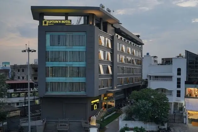 Uptown Hotel