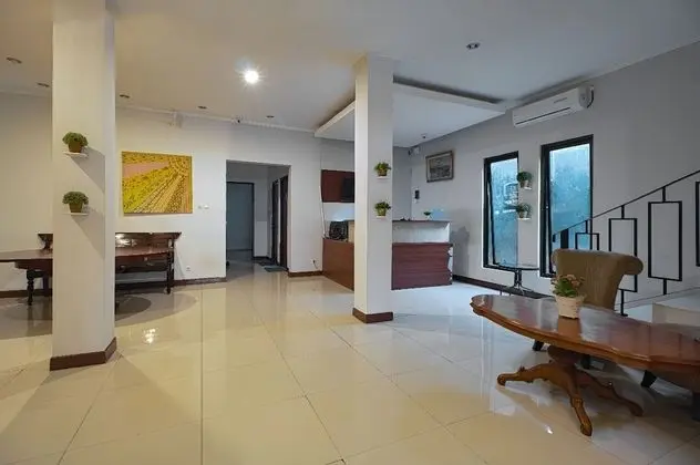 Uptown Residence Syariah Pondok Pinang - Lobi