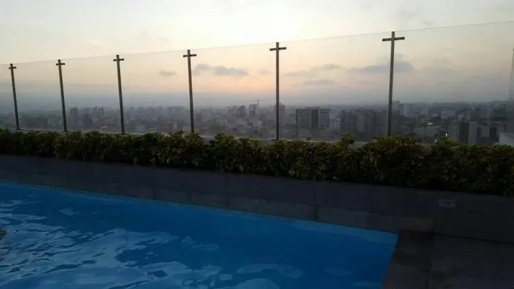Ur Place Rentals - Modern 3bdrm, Swimming Pool And Gym