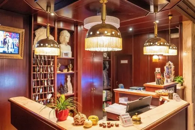 Hotel Urania - Lobi
