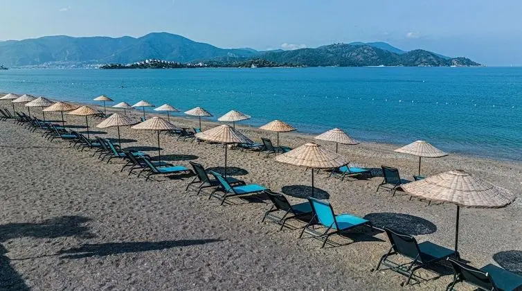 Uras Beach Hotel