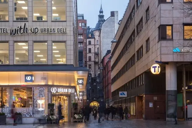 Hotel With Urban Deli