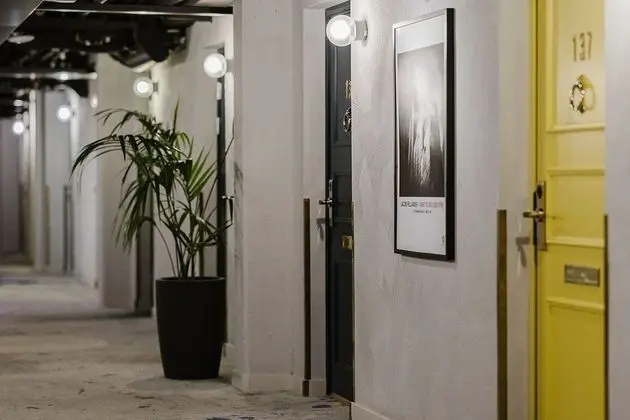 Hotel With Urban Deli - Havuz
