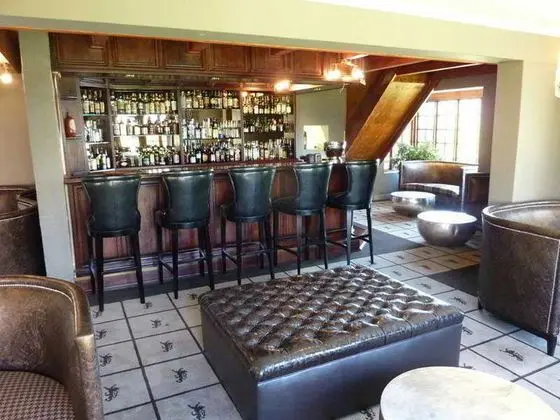 Urban Hip Hotels- The Highlander - Bar