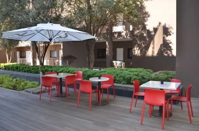Urban Hip Hotels - The Nicol Hotels & Apartments - Manzara / Peyzaj