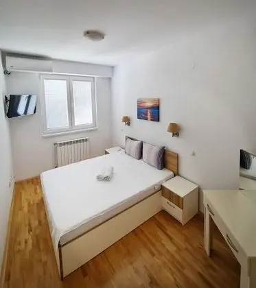 Urban Hostel & Apartments - Oda